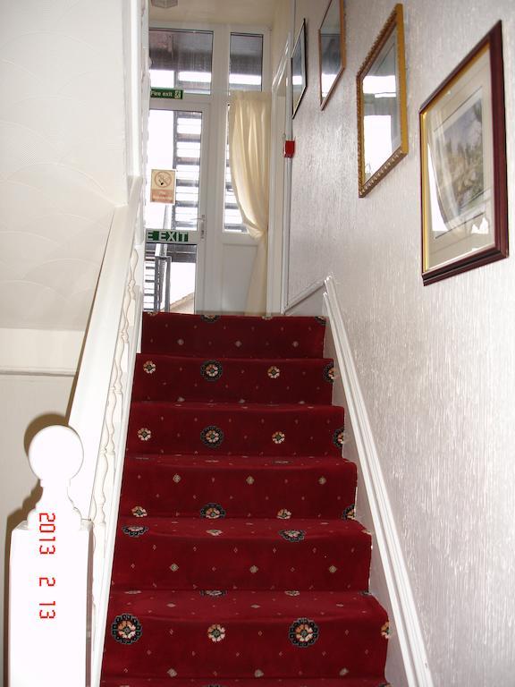 Beachmount Holiday Apartments Rhôs-on-Sea Kültér fotó