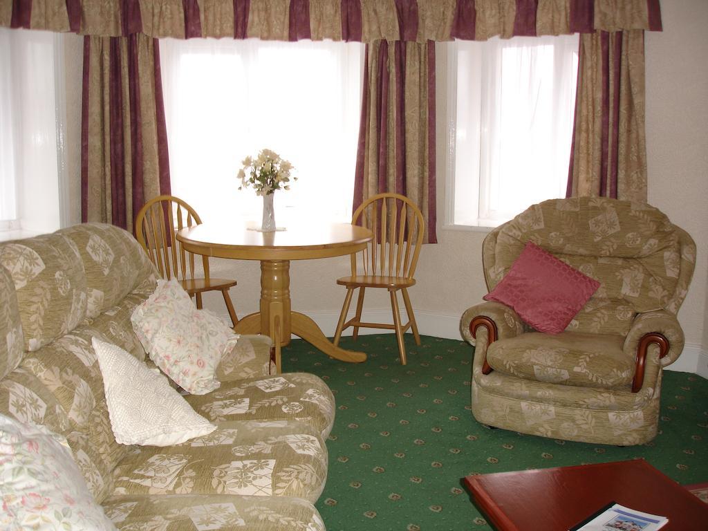 Beachmount Holiday Apartments Rhôs-on-Sea Szoba fotó