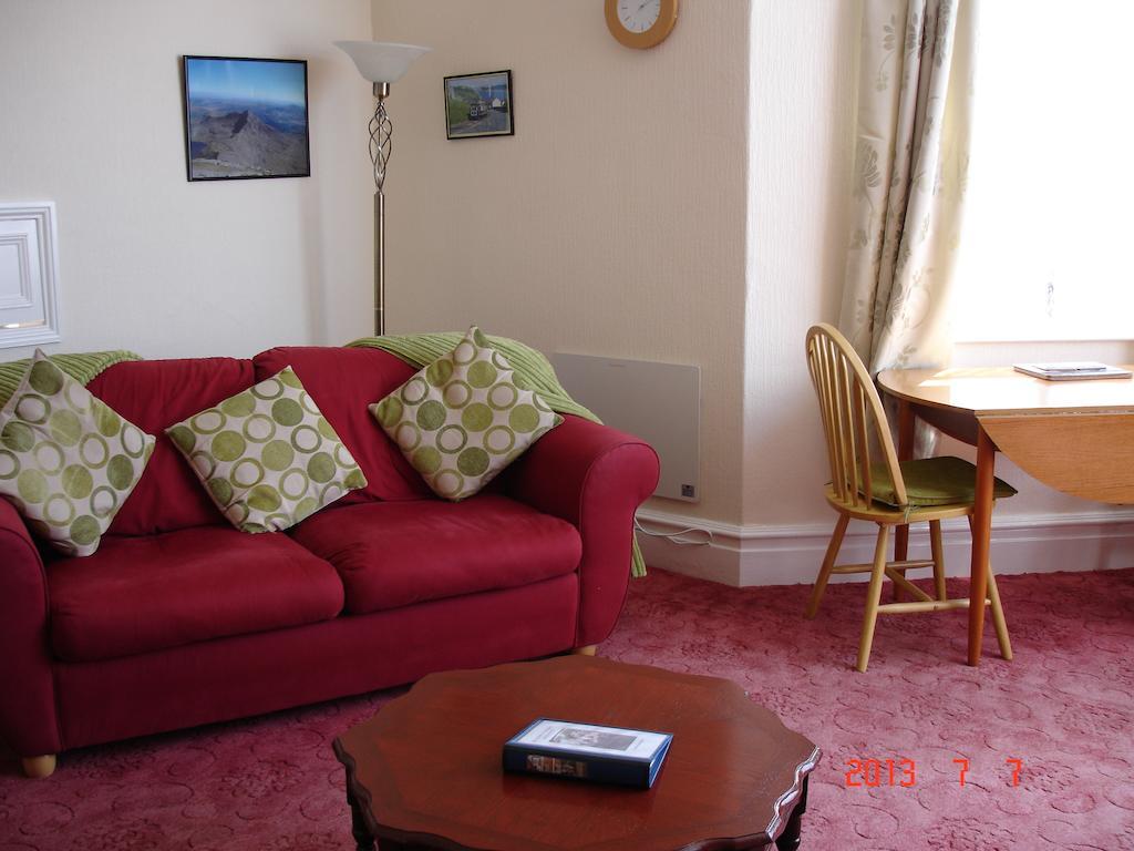 Beachmount Holiday Apartments Rhôs-on-Sea Szoba fotó